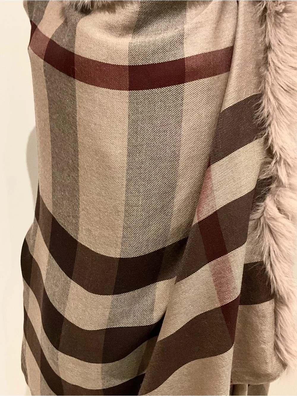 BURBERRY FUR TRIM PLAID WRAP / STOLE.